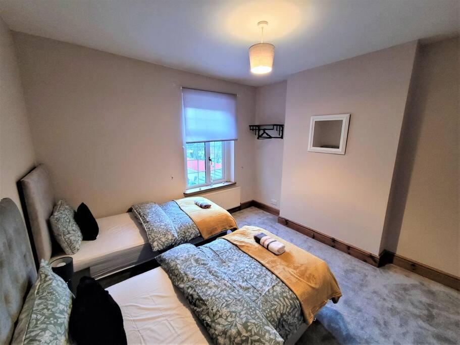 Nice 4-Bedroom Vacation Home With Indoor Fireplace Wellington  Exteriör bild