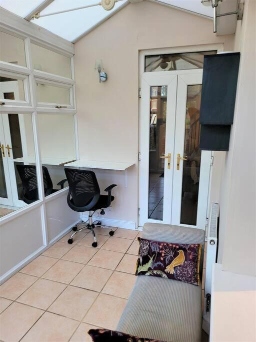 Nice 4-Bedroom Vacation Home With Indoor Fireplace Wellington  Exteriör bild