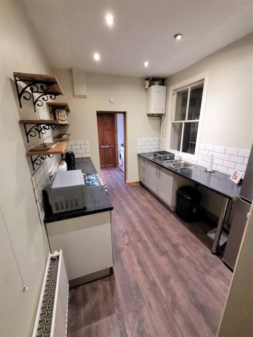 Nice 4-Bedroom Vacation Home With Indoor Fireplace Wellington  Exteriör bild