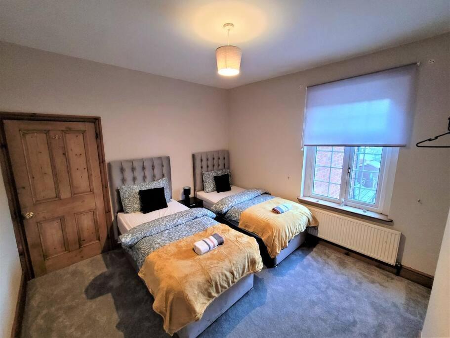 Nice 4-Bedroom Vacation Home With Indoor Fireplace Wellington  Exteriör bild